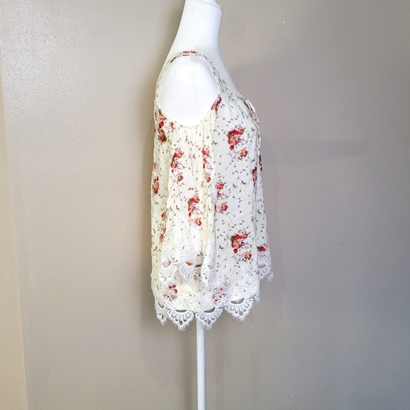 i Jeans by Buffalo Size Sm Cold Shoulder Sheer Lace Hem Floral Top Blouse - Picture 4 of 12